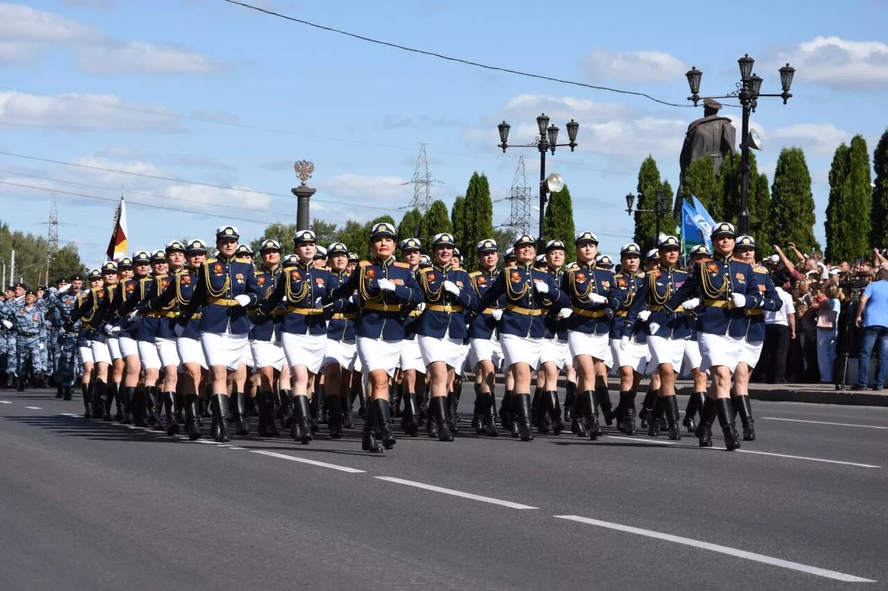 Парад Победы Курск. Парад Победы Курск 2010. Парад Победы Курск 2012 год. Подготовка к параду в Курске. Парад перенес