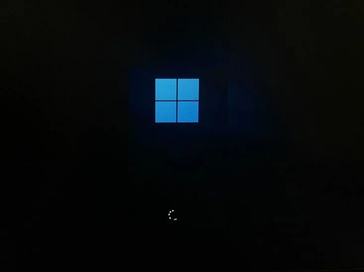 Windows 11 черный экран при включении. Windows 11 черный экран при включении