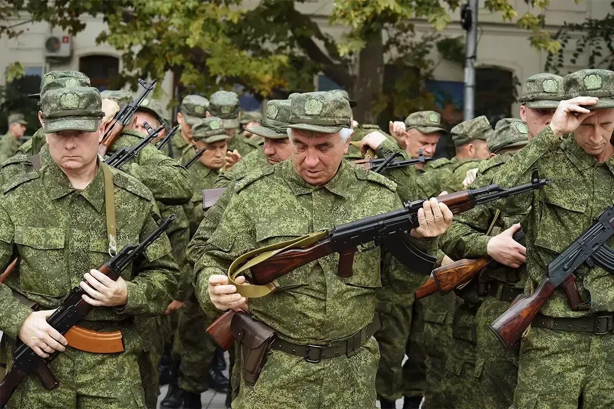 Будет ли мобилизация после теракта в крокус. Военная форма. Солдат Российской армии. Солдат вс РФ. Современный русский солдат.