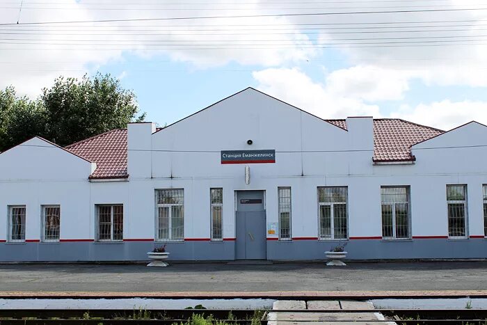 станция еманжелинская. жд станция еманжелинск челябинская область. зауральский, еманжелинский р-он учителя ветераны. жд вокзал троицк челябинская. поезда бишкиль.