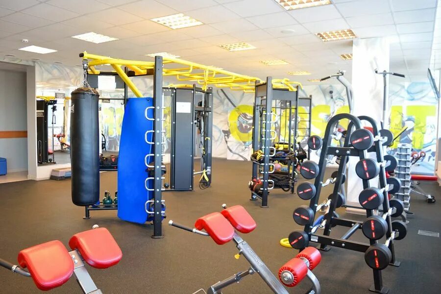 Скай фитнес трехгорка. Тренажерные залы ачинск. Фитнес клуб sky. Sky fitness митино. Скай клаб фитнес золотые ключи.