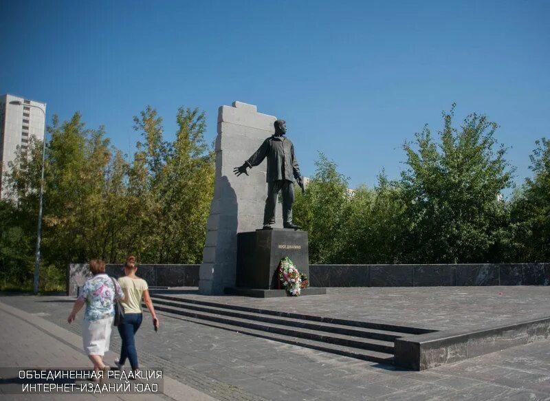 Муса джалиль памятник. Муса джалиль памятник в оренбурге. Фото парк мусы джалиля асекеево. Парк мусы джалиля. Парк мусы джалиля.