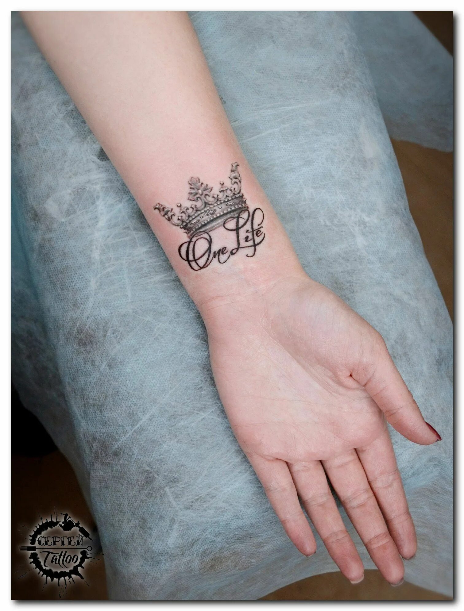 тату инициалы. тату инициалы детей на запястье. тату инициалы. тату инициалы на запястье. тату инициалы.