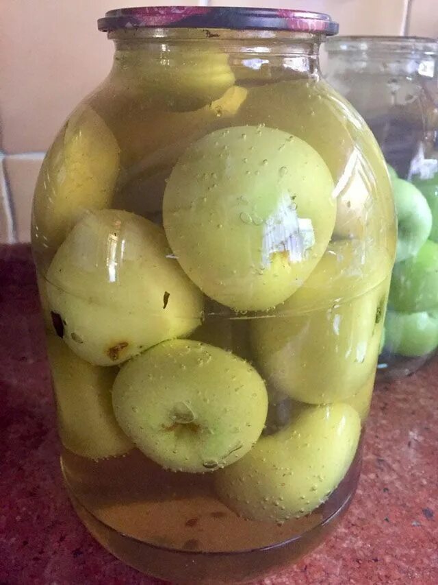 Как закатать яблочный компот. Яблочный компот. компот из яблок на зиму. компот из незрелых яблок. яблочный компот на зиму.