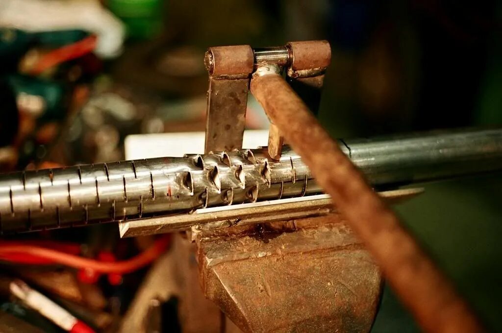 Самодельные инструменты и приспособления. Крутые самодельные инструменты. Самодельный инструмент. Сварочные приспособления. Самодельные инструменты.