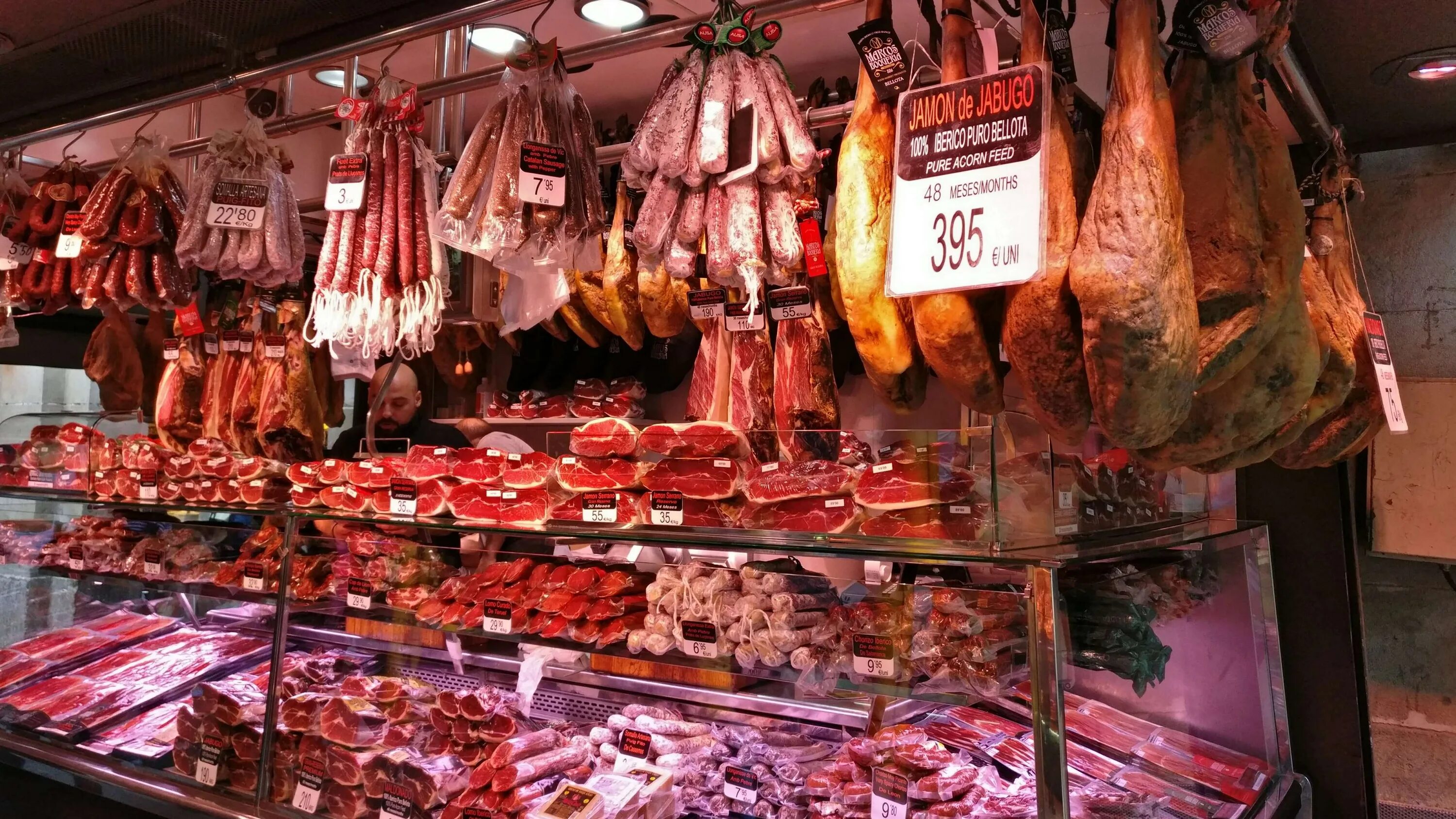 Warriors много мяса. Производство мясной продукции. Европейское агентство по безопасности продуктов питания. Мясо производство сельхоз красивое фото.