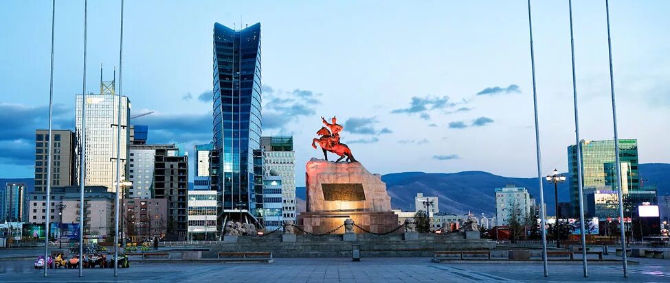 Улан батор минск токио тбилиси. Монголия Улан Батор. Монголия столица Улан Батор. Улан Батор площадь города. Улаанбаатар Монголия.
