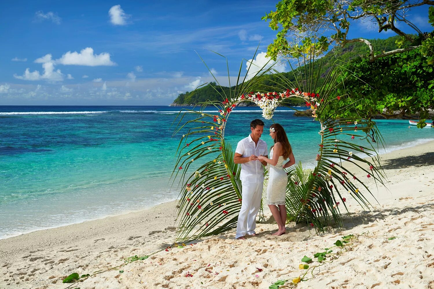 Остров возлюбленных. Свадебная церемония на Сейшелах. Свадьба на Сейшельских островах. Свадьба на острове.