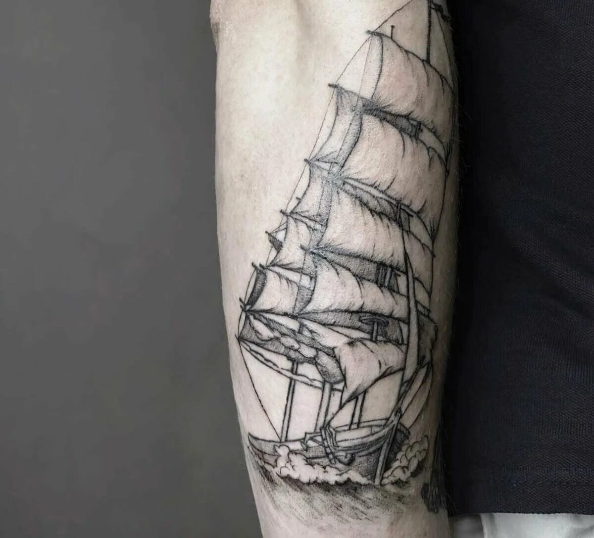 Татуировки курседа. Художественное тату спб. Тату курсела. Обучение татуировщиков. Татуировки сыктывкар салон.