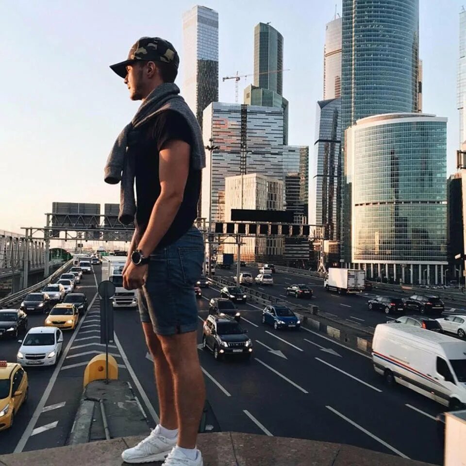 Главное фото. Крутой парень в Москве. Крутые парни Инстаграм. Классные парни в Москве. Ава для инстаграма для парней.