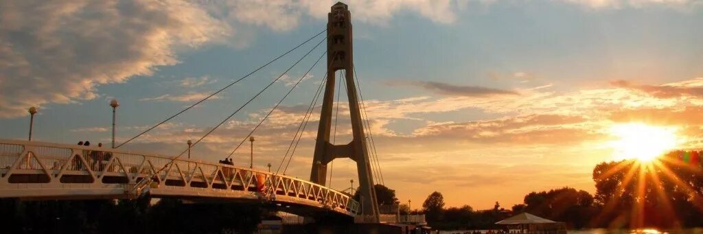 Мост поцелуев краснодар молодежная площадь фото