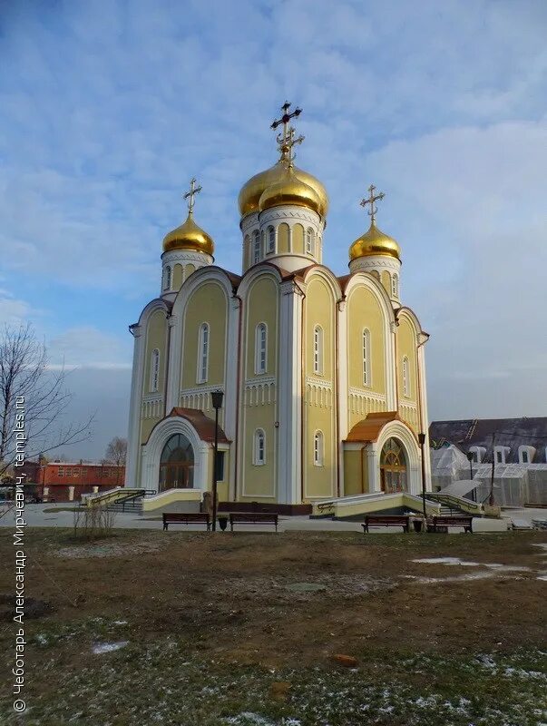 Храм Спиридона Тримифунтского в Москве. Храм Нагатинский Затон храм Спиридона. Храм Спиридона Тримифунтского приход в Нагатинском. Церковь Спиридона в Нагатинском Затоне. Храм спиридона тримифунтского приход