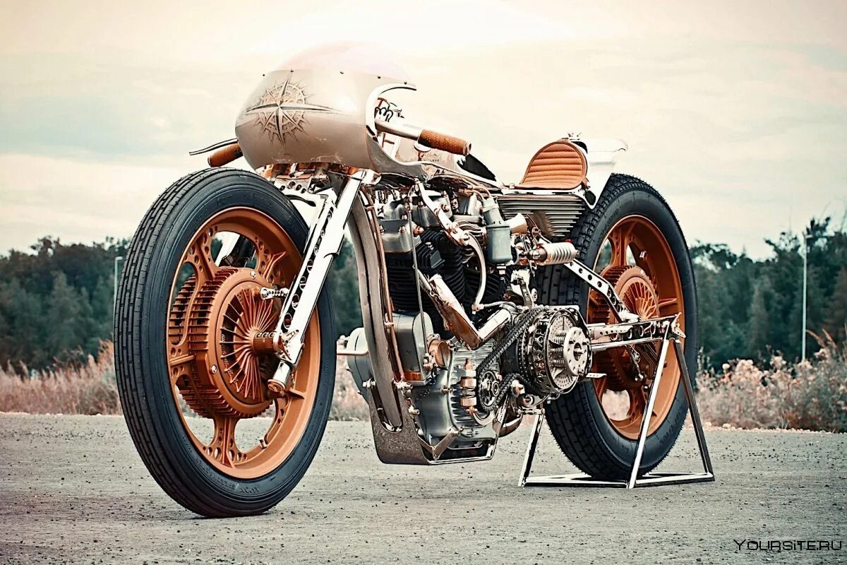 Кастомайзинг. Thunderbike custom motorcycles. кастом мастерская мотоциклов харлей дэвидсон. кастом байк билдинг. чоппер кастомайзинг харлей.