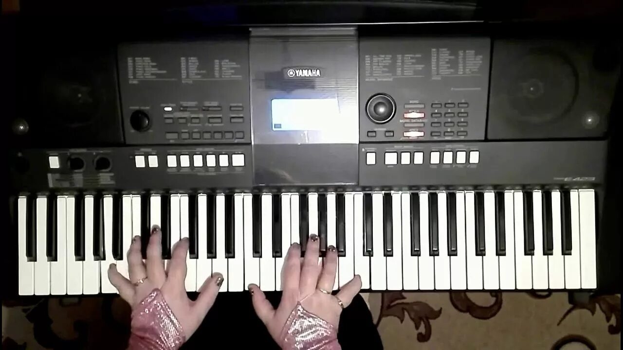 Синтезатор мама. Разбор песен на синтезаторе. Пианистка. Синтезатор мама. Yamaha psr 473.