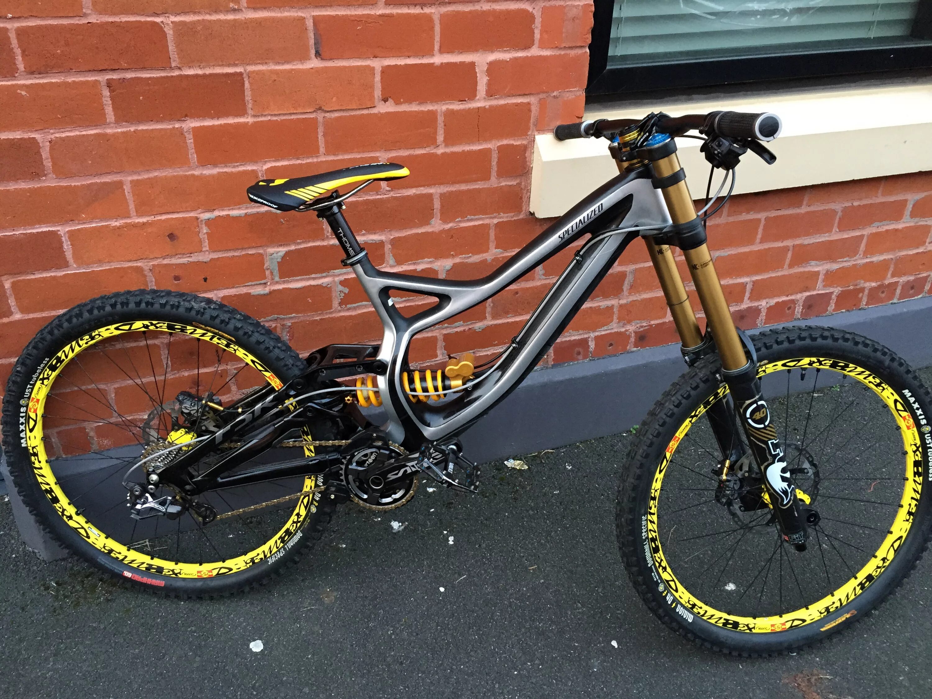 Demo 40. Спешелайзед демо 8. specialized s-works dh. s works двухподвес. specialized demo 8 fox 40.
