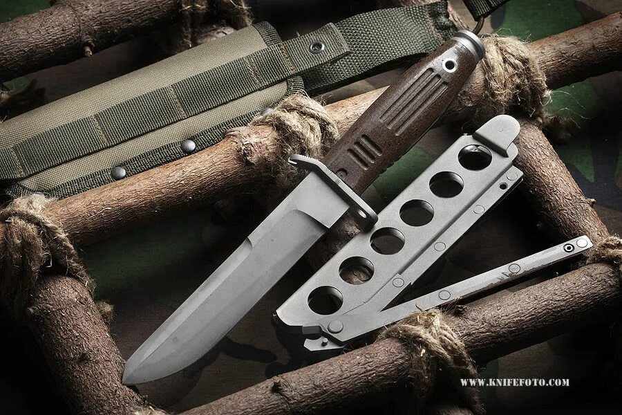 Army knives