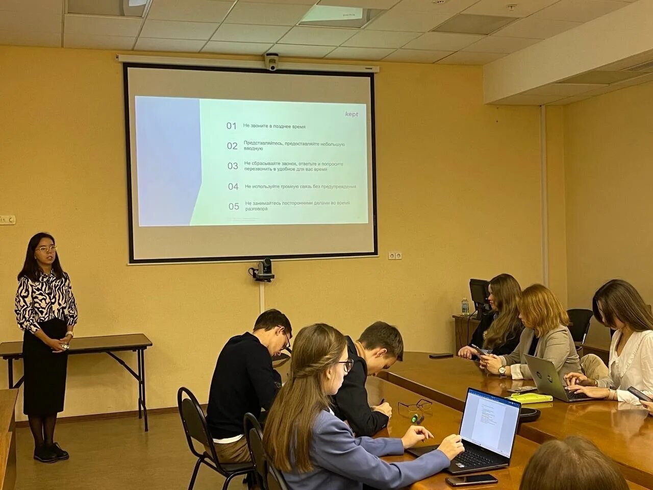 Мгимо международные отношения. Мгимо поступление. Мгимо стажировки. Мгимо стажировки. Зарплата преподавателей мгимо.
