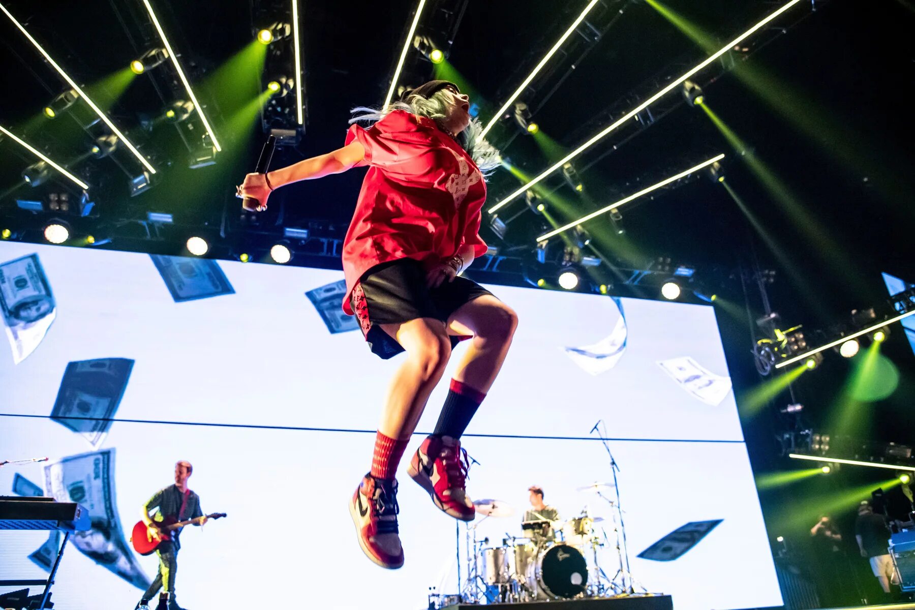 Billie Eilish Jump Concert. Billie Eilish jumping to Stage. Billie Eilish at Tour. Billie Eilish on Stage. When party over перевод