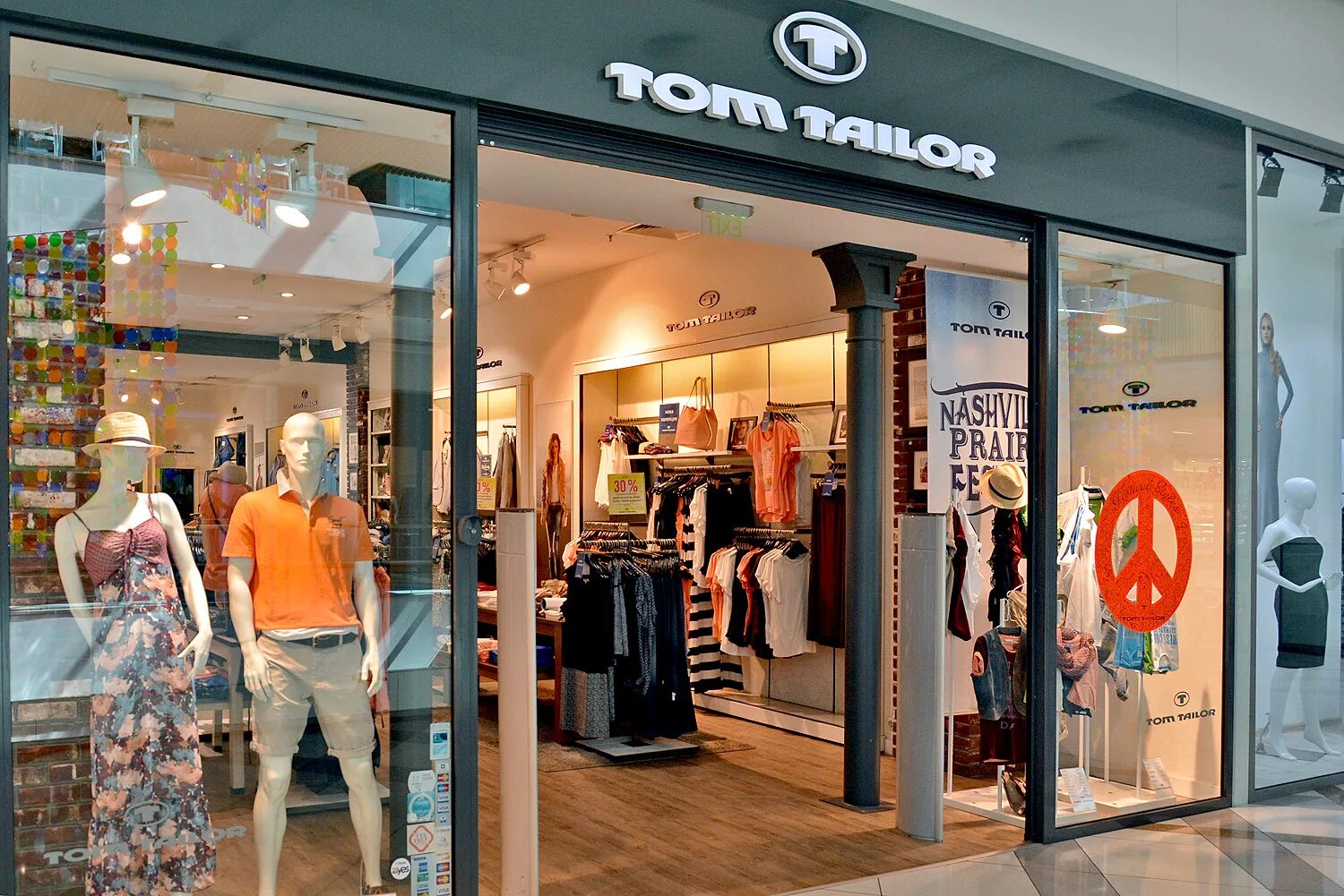 Том тейлор сайт интернет. Tom Tailor одежда. Tom Tailor Store. Tom Tailor CA 66672. Tom Tailor 85917.