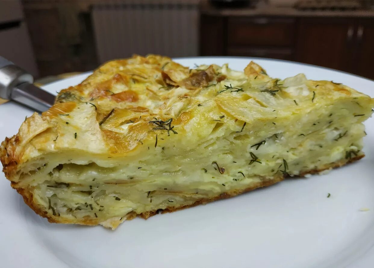 Пирог из лаваша на сковороде с сыром. Пирог из лаваша. Пироги из лаваша пошагово. Ленивая ачма пп. Пирог из лаваша с фаршем и сыром.