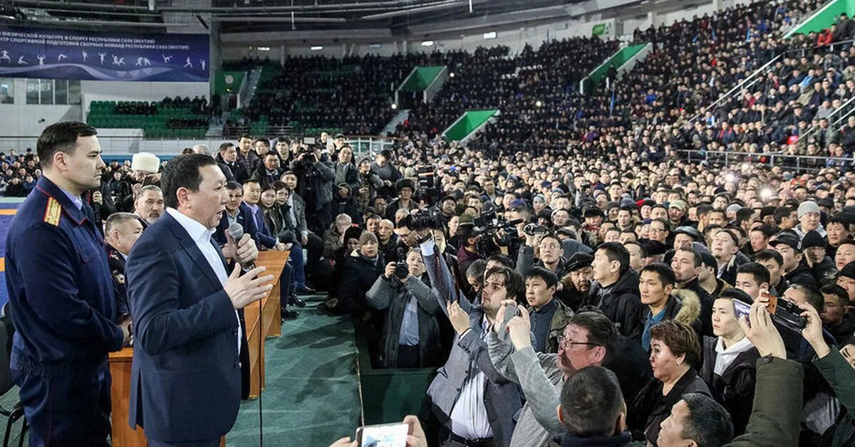 Якуты митинг. Якутск митинг против мигрантов. митинг триумф якутск. митинг против киргизов в якутске. протесты в якутии 2019.