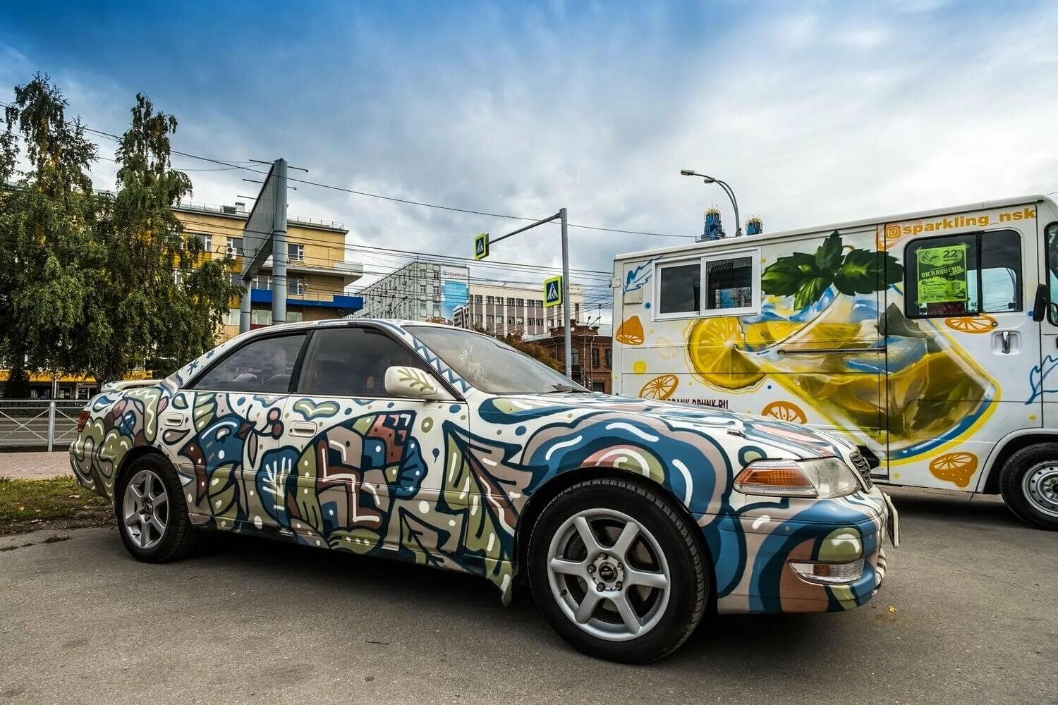 Автомобиль в мультяшном стиле. Машины в комиксном стиле. Комиксы про автомобили. Ваз 2105 jdm. Поп арт.