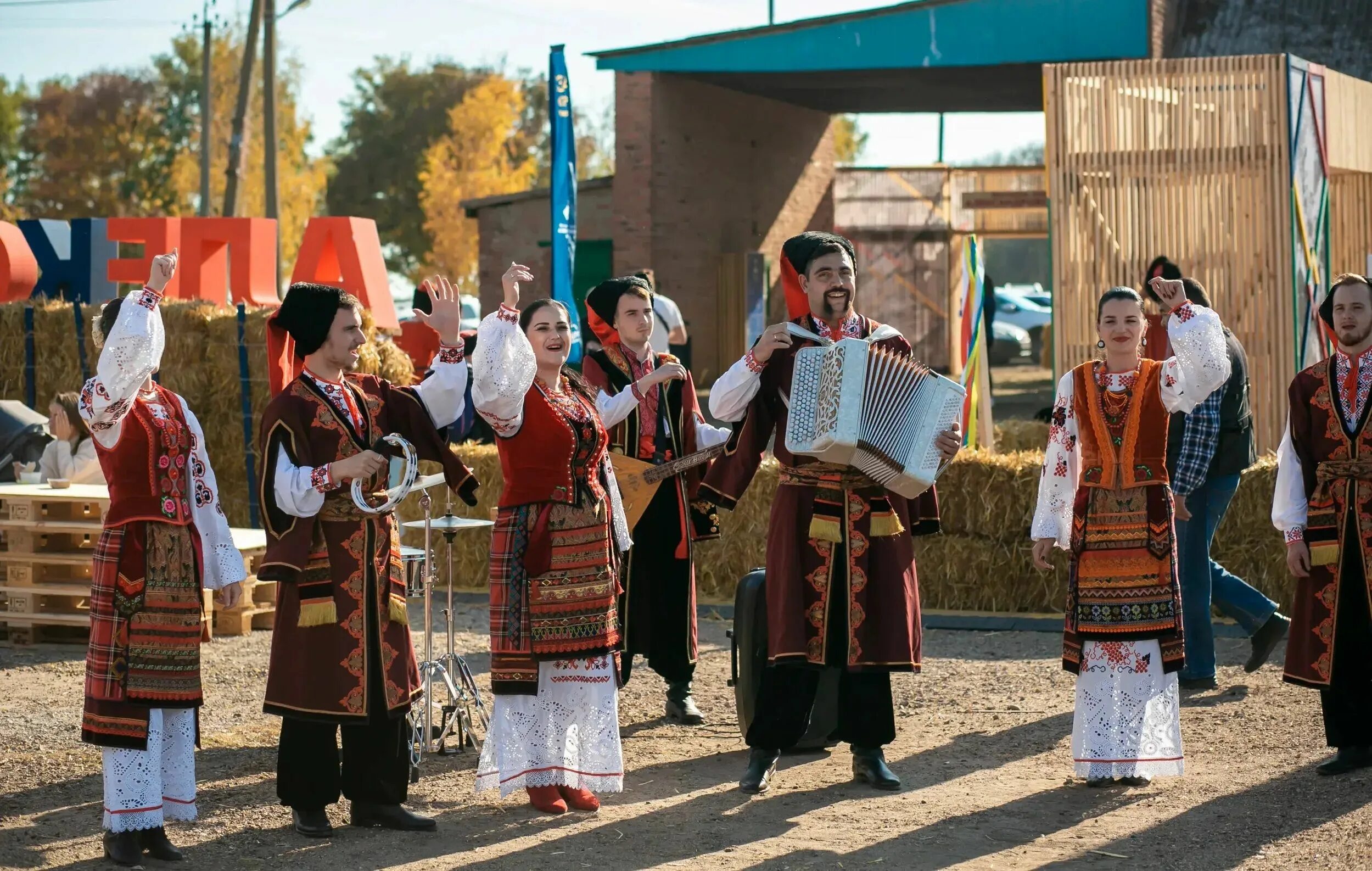 Погода усть александровск. Александровская крепость в Усть-Лабинске. Фестиваль Александровская крепость в Усть-Лабинске. Фестиваль Александровская крепость в Усть-Лабинске 2022. Аргатов Краснодарский край.