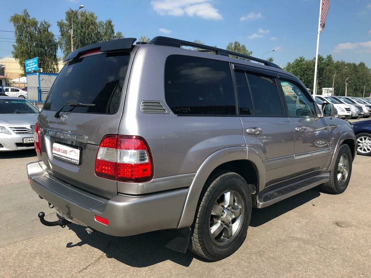 Toyota land cruiser 100 2005-2007. Toyota land cruiser 100. ленд крузер 100 4. Toyota land cruiser 100 2002. бризгавит от ланд крузер 105.