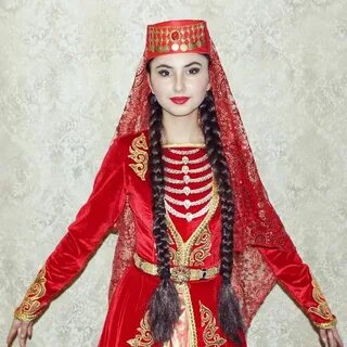 Национальный костюм азербайджанцев