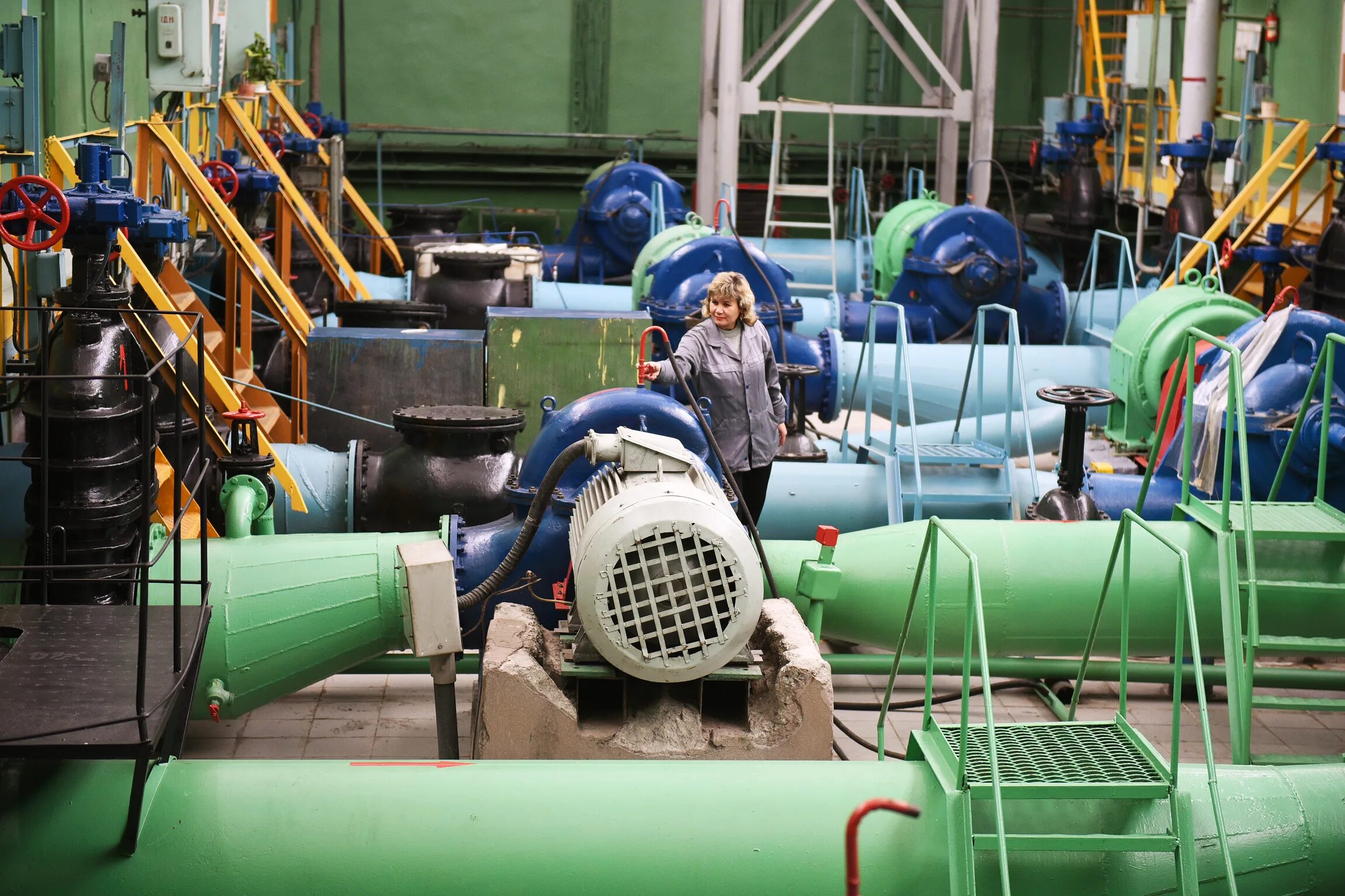 плавильные агрегаты в литейном производстве. мтп автоваз. сборочный цех мс 21. трубный завод харцызск. кофе завод яхрома.