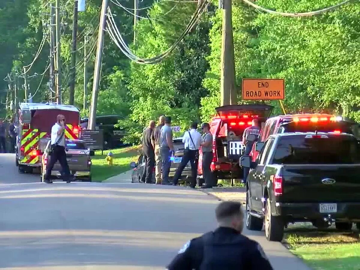 Стрельба в храме. Храм благовещения на пискаревском. Стрельба в церкви. Вооруженная перестрелка. Стрельба в церкви.