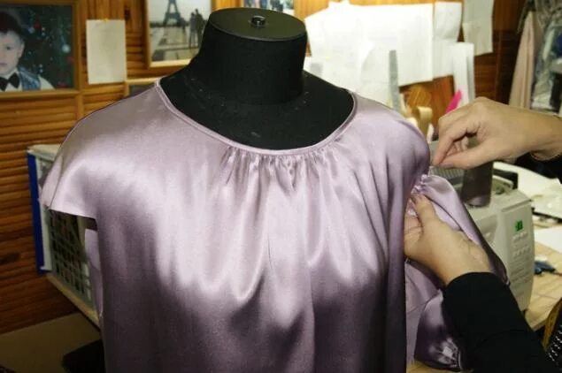 Кофточки из шелка. Блуза из шелка. Сшить блузку из шелка. Шелковая блузка. Блузка цветная женская.