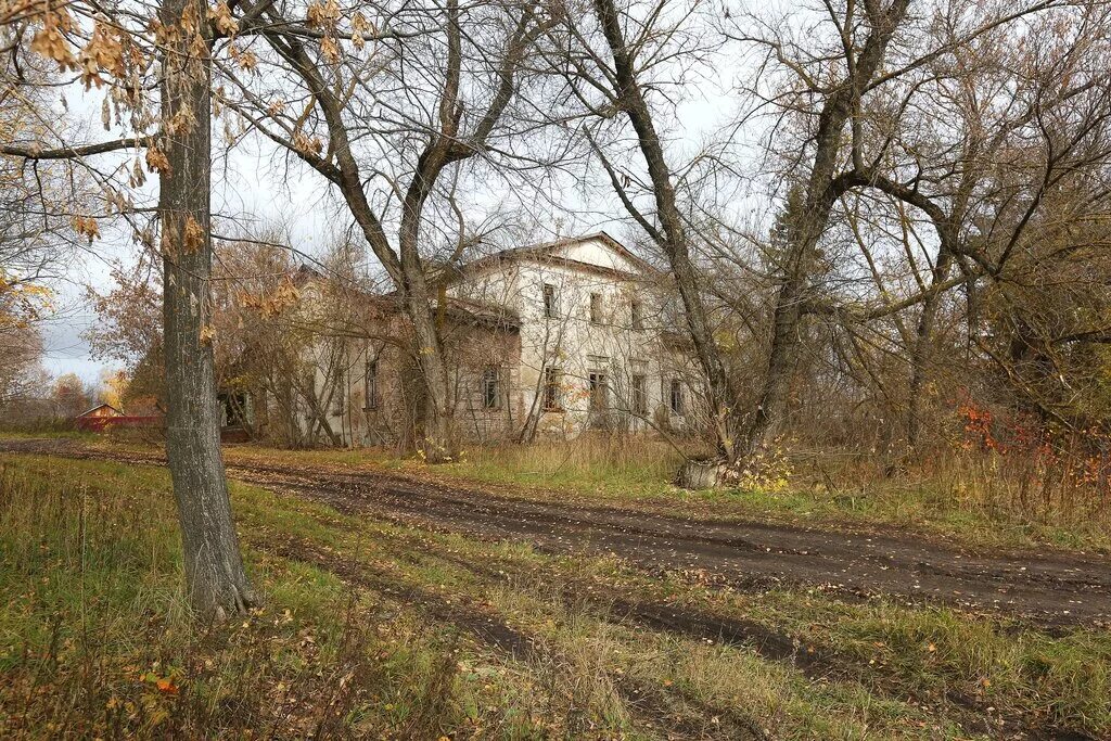 Село белая колпь шаховского района. Имение князей шаховских белая колпь. Усадьба князей шаховских. Кострома усадьба василево. Усадьба шаховских белая колпь.