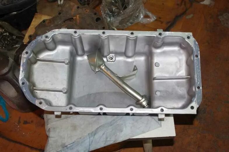 Даф те 85 хс 2005 г замена картера двигателя. Прокладка поддона пежо боксер 1. Картер двигателя ваз 2110. Поддон картера sportage 4 2. Поддон картера приора 106лс.