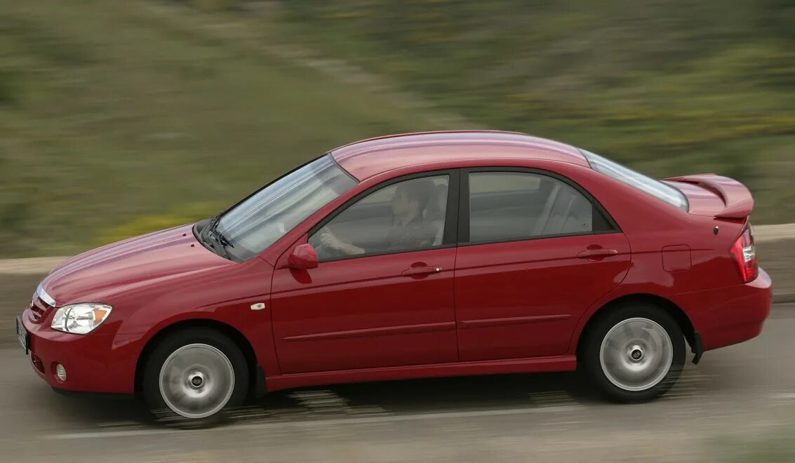 Cerato 1 поколение. Киа Серато 1. Kia Cerato 1 поколения. Киа Церато 1 седан. Серато 1 поколения 2004.