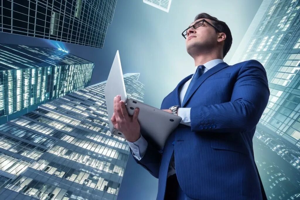 На новый уровень работы. Карьерная лестница. Человек на карьерной лестнице. Повышение по карьерной лестнице. Новый уровень картинка.