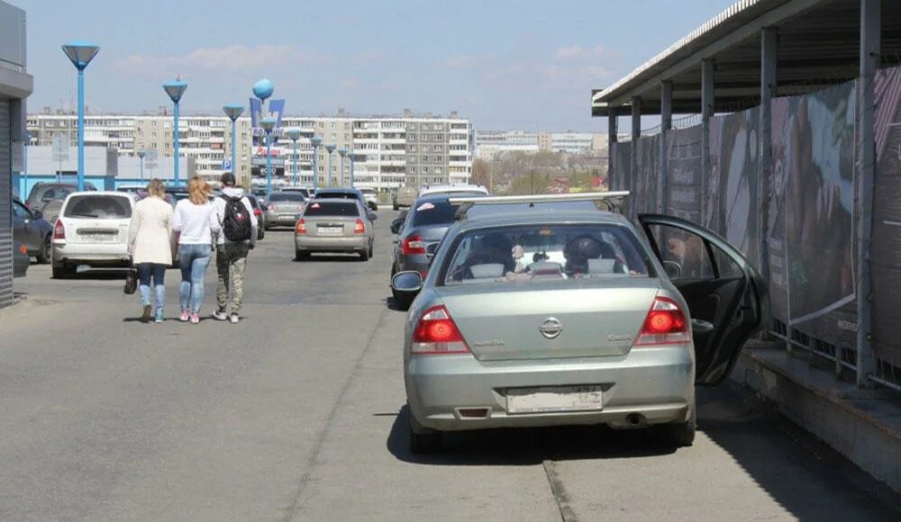 Езда по тротуару штраф. Якубович по тротуару. Езда по тротуару штраф 2022. Езда по тротуару 2023. Езда по тротуару дпс.
