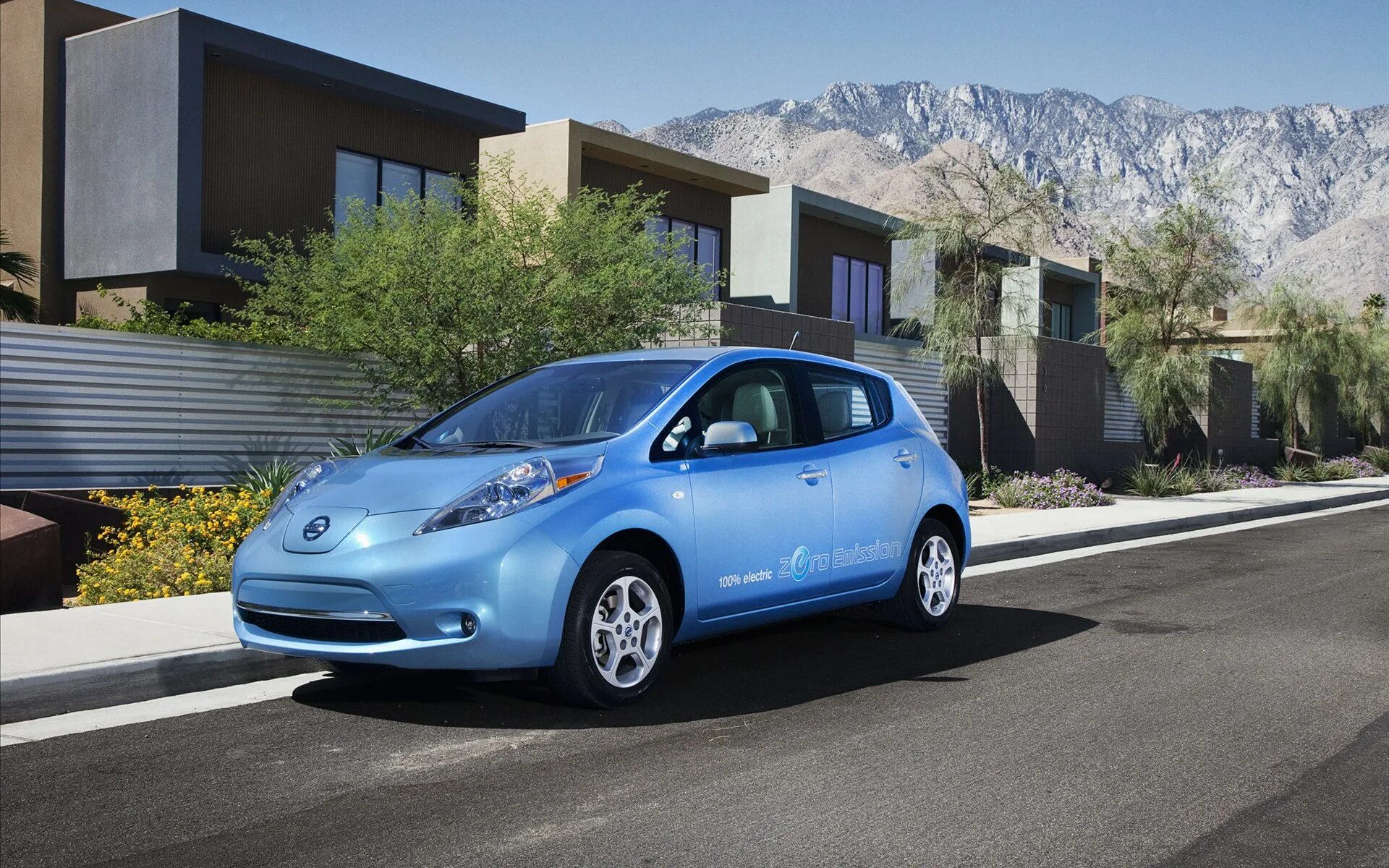 Ниссан электрокар. Nissan леаф. nissan leaf 2012. ниссан лиф электромобиль 2012. nissan leaf nismo 2012.