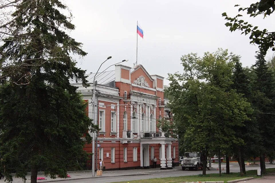 Барнаульская городская Дума. Здание администрации Барнаула. Здание городской Думы (Барнаул). Городская Дума Барнаул Ленина 18. Администрация барнаула телефон