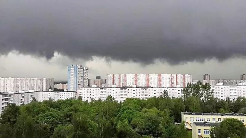 Гроза в Подмосковье. Гроза на Западном. Грозовой фронт в Москве. На москву надвигается гроза