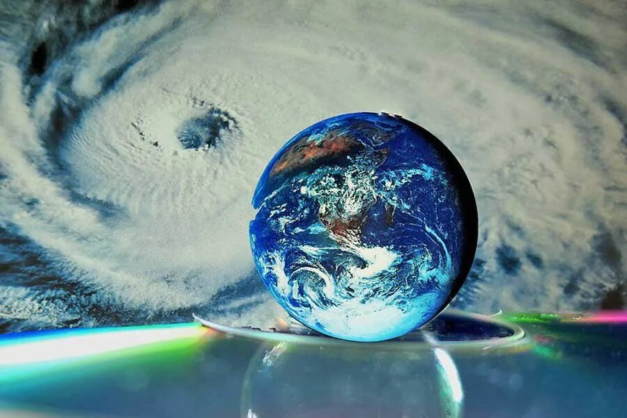 Гул земли 2. Атака титанов 2022. Гул земли. Шум земли. Звуки земли.