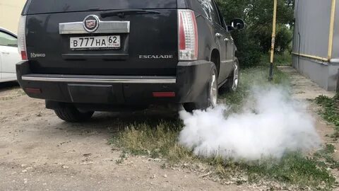 Белый пар из двигателя