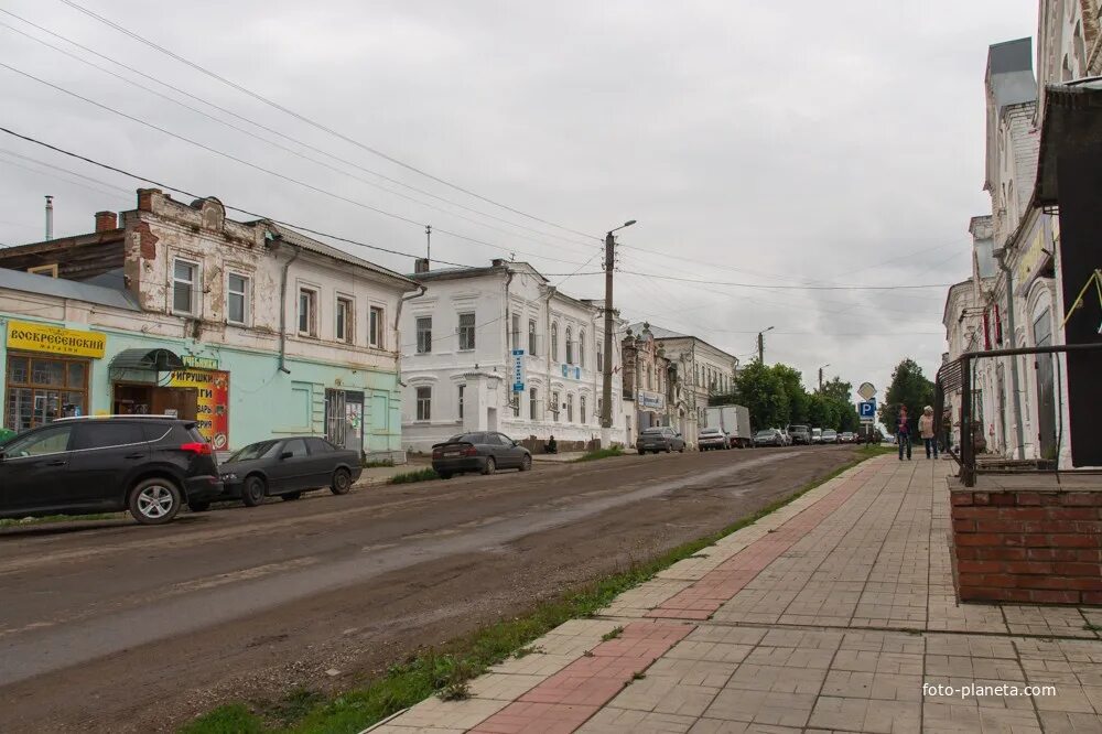 Подслушано в уржуме объявления. Уржум население Кировская. Уржум Кирова 44. Город Уржум сейчас. Уржум Ротонда.