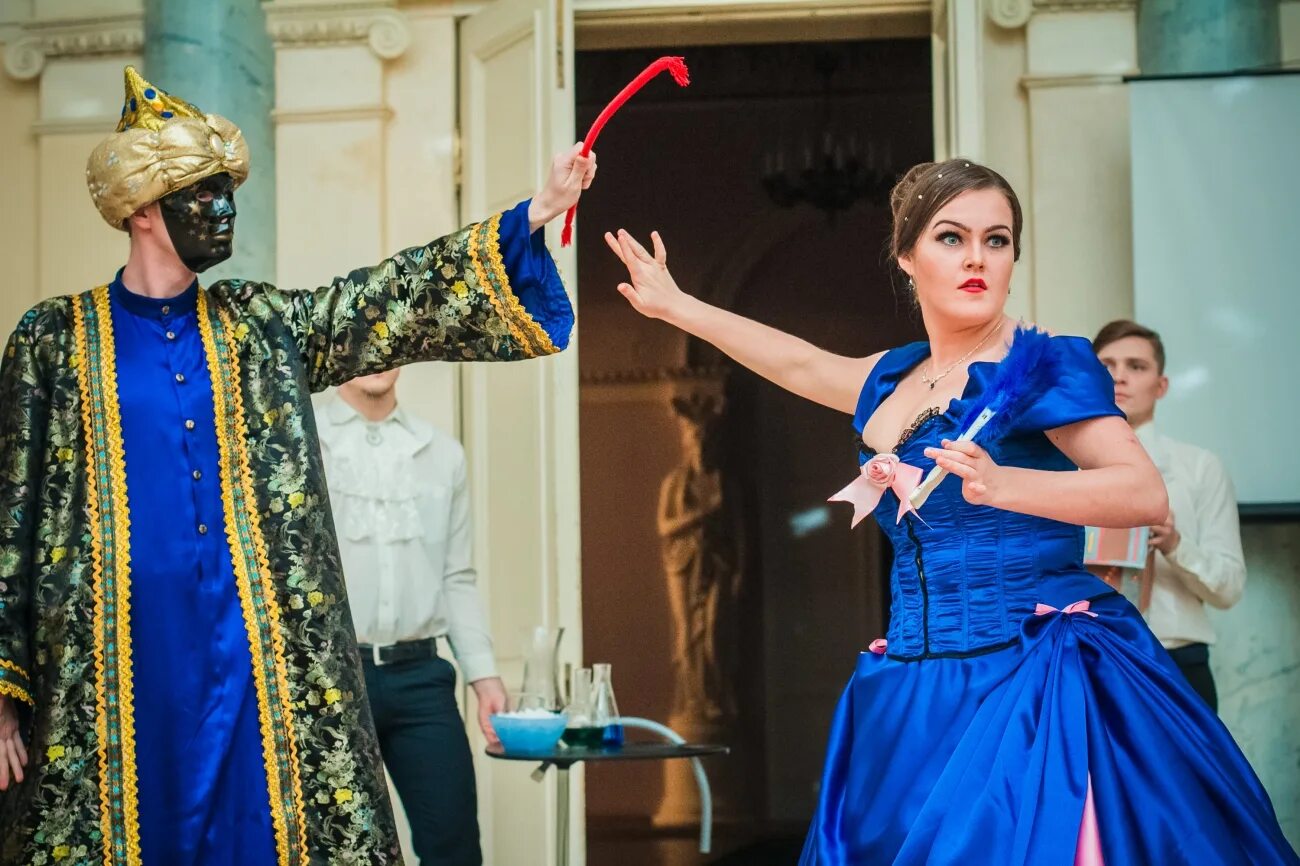 Бал в екатерининском дворце 19 век. Елагин дворец балы костюмированные. Бал в петербурге 19 век. Бал в елагиноостровском дворце санкт-петербурге. Маскарад санкт петербург.