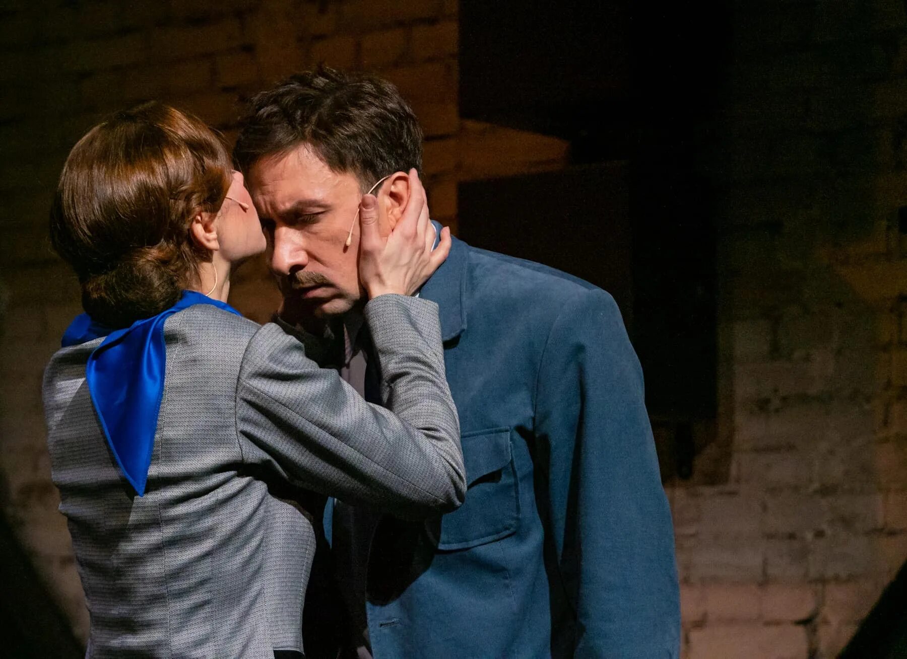 спектакль театра вахтангова "обещание на рассвете". обещание на рассвете театр вахтангова. спектакль театра вахтангова "обещание на рассвете". гари р. обещание на рассвете театр пушкина.