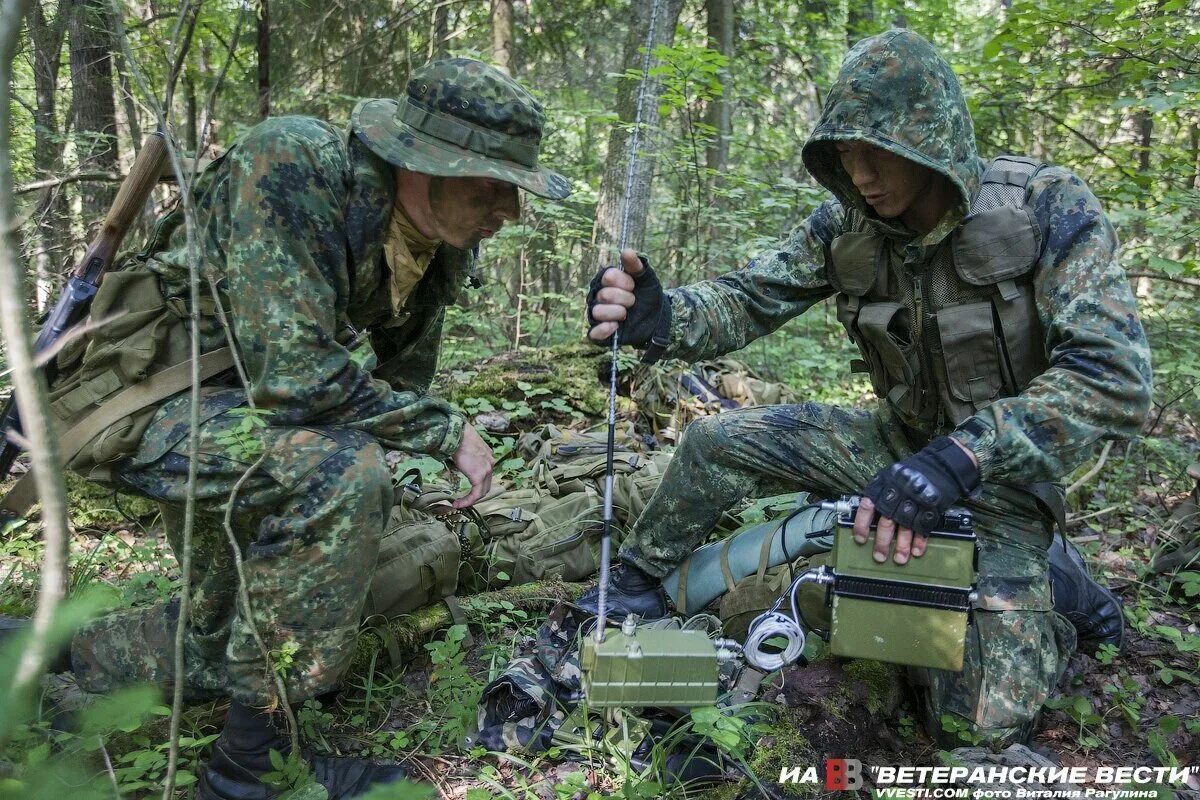 История военной связи. Военный Связист. Связист в армии. Связист разведчик. Армия России Связисты.