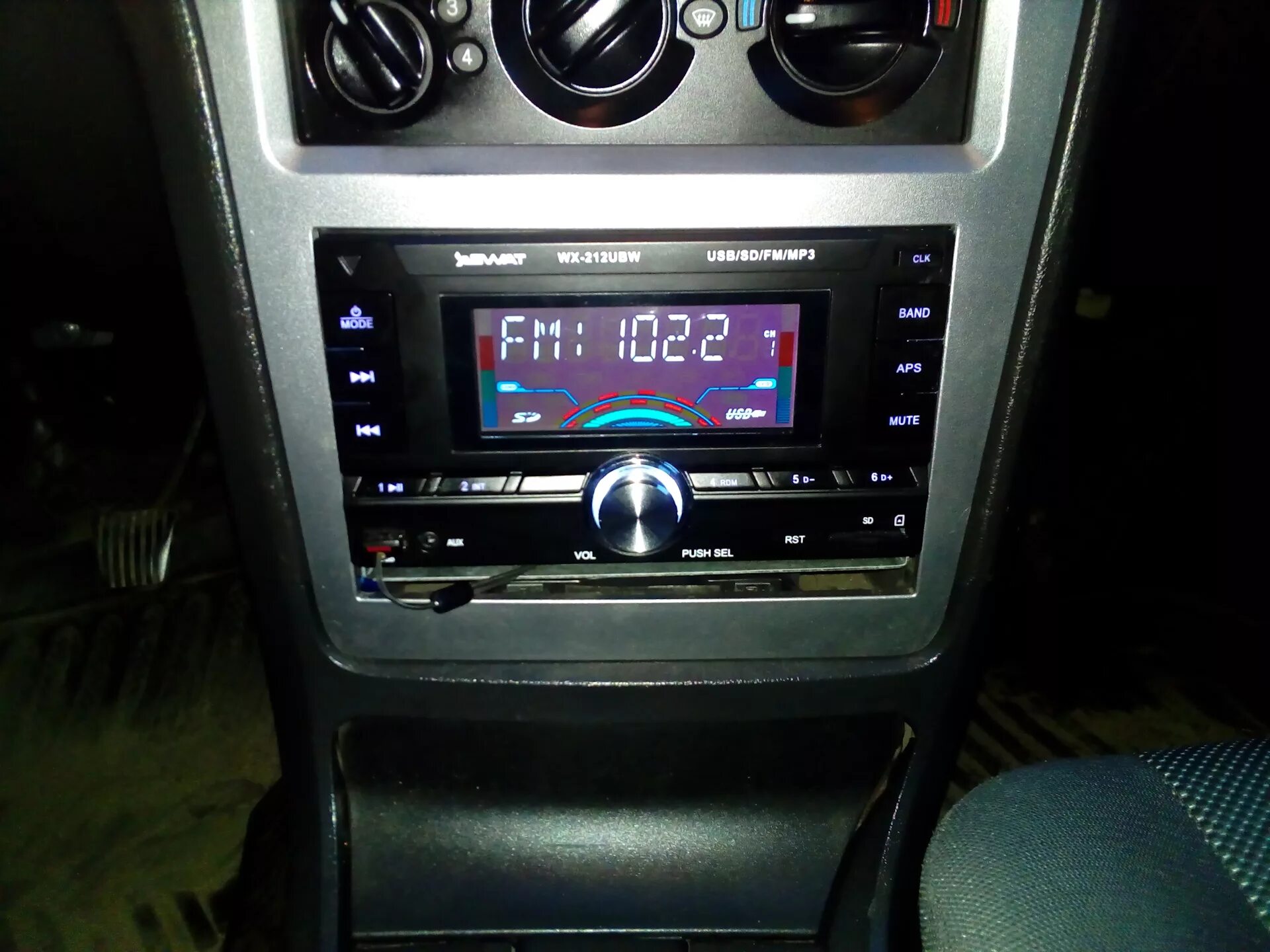 Нексия магнитофоны. Штатная магнитола нексия 2. Штатная магнитола nexia n150. Штатная магнитола дэу нексия с usb. Нексия магнитофоны.