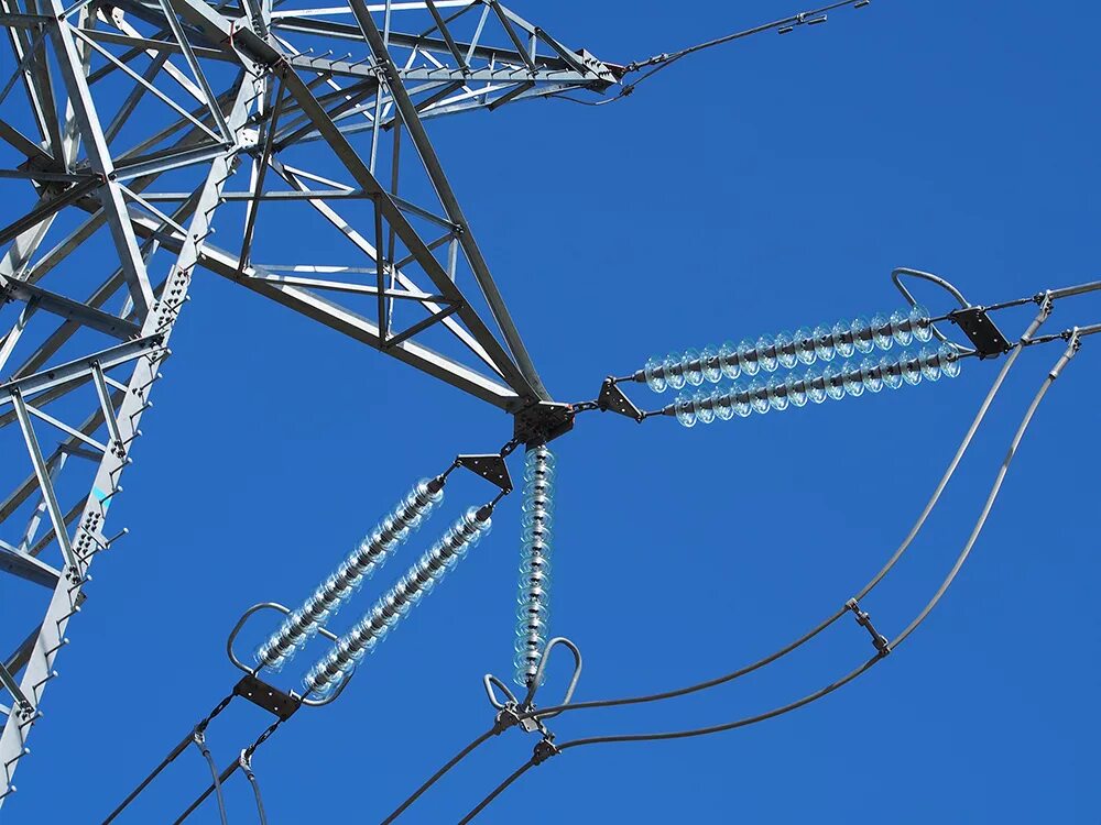 Тест воздушные линии. Power transmission line. Арматура вл 110 кв. High Voltage Power transmission lines. Фиксаторные изоляторы контактной сети.