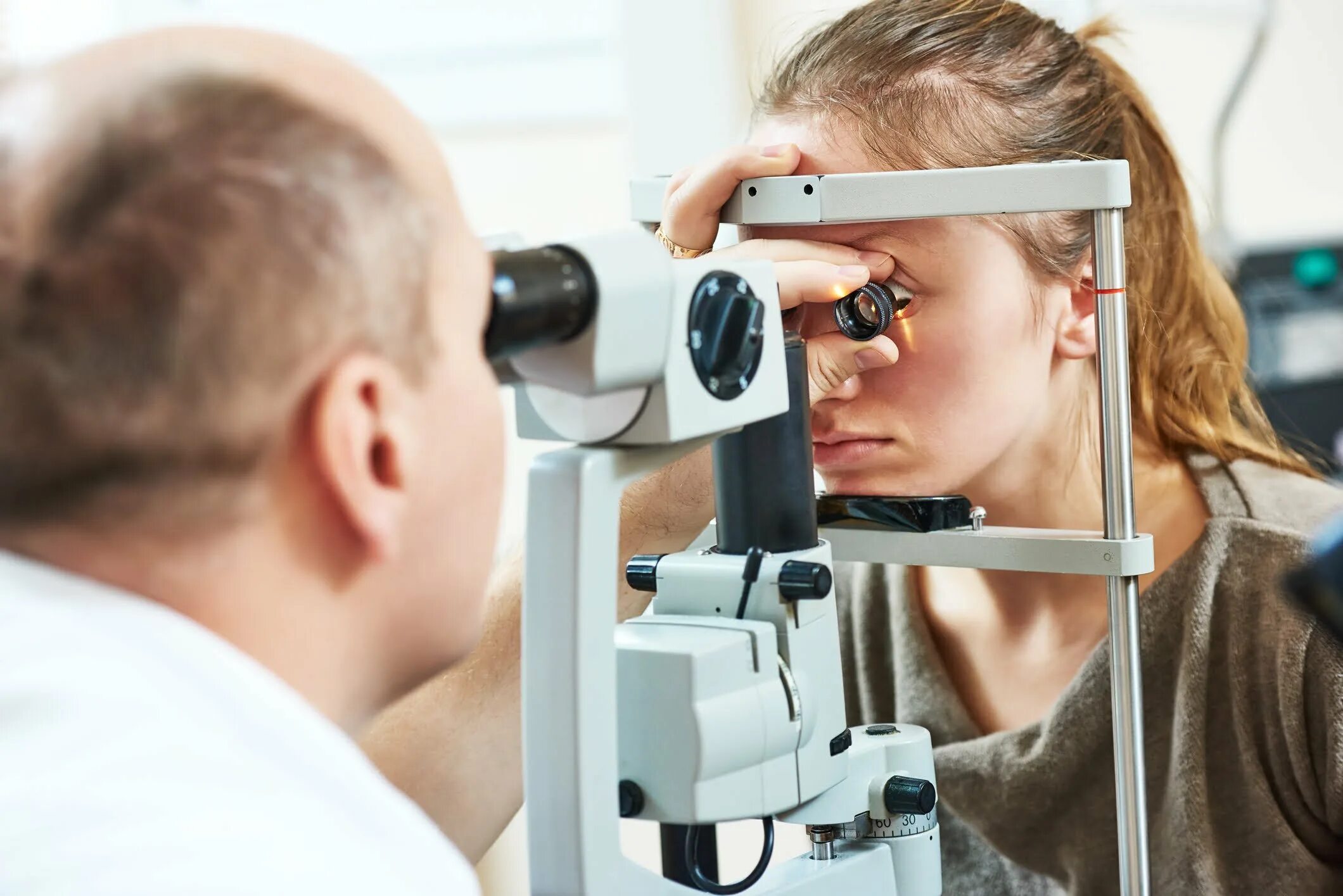 Офтальмоскопия глазного дна. Офтальмоскопия сетчатки. Офтальмоскопия (биомикроскопия глазного дна). Офтальмоскопия Гольдмана.