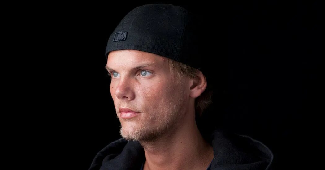 Avicii brother. Авичи шведский диджей. Авичи с женой. Avicii Muse.